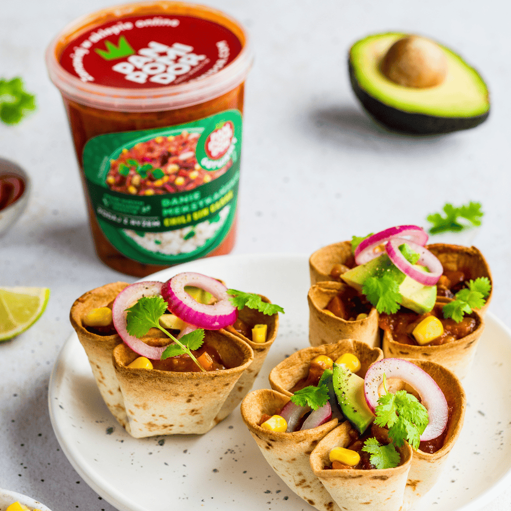 danie chilli sin carne tortille z kubkiem