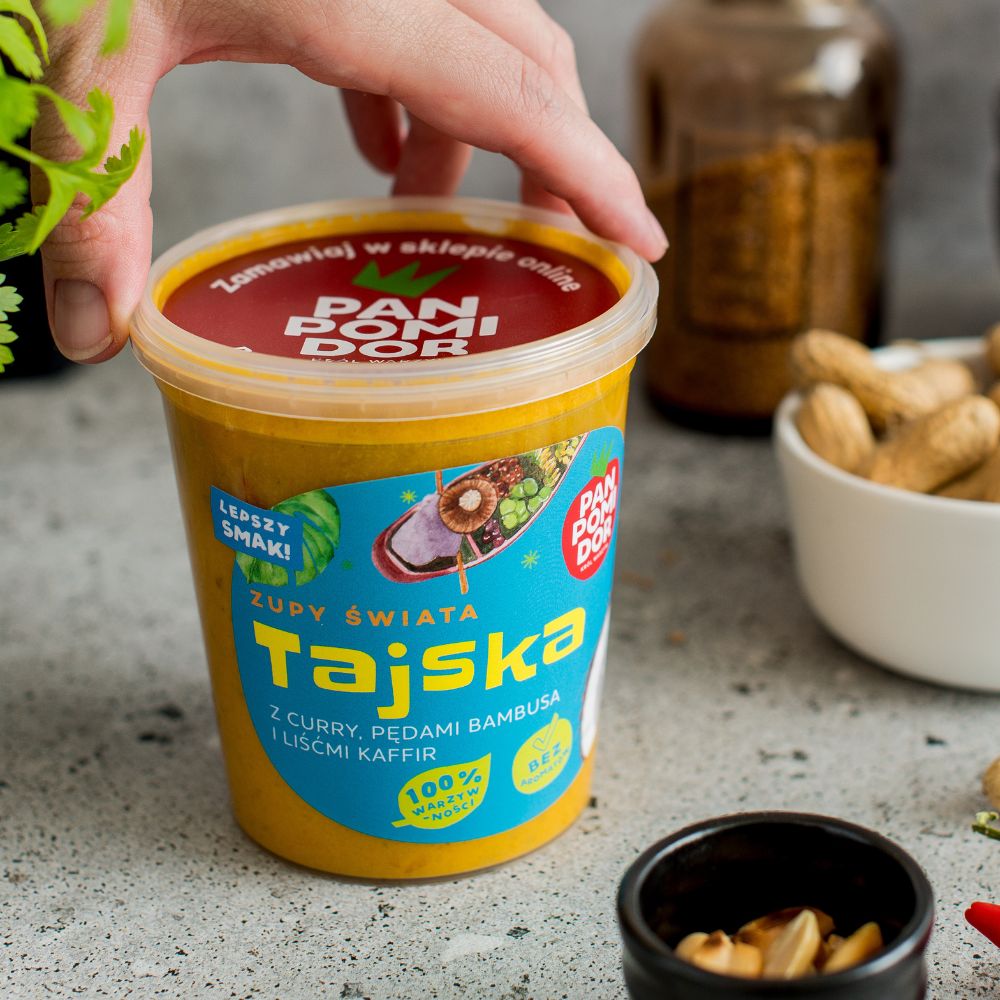 zupa-tajska-z-orzeszkami-w-tle
